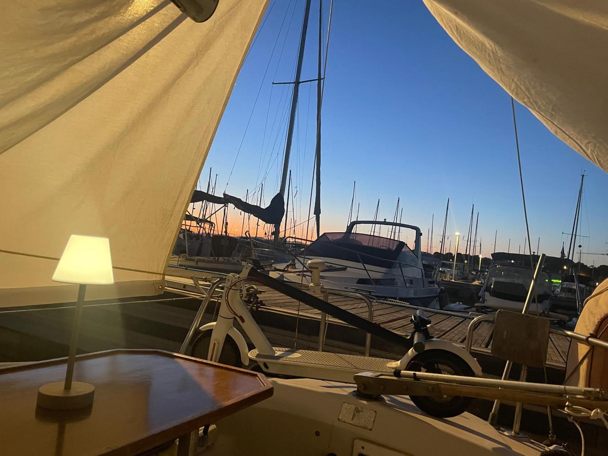 Yacht Studio Galarne Saint-Raphael (Var) Exterior foto